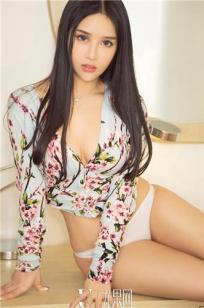 希子恰似燕归来 看那桃花朵朵开
