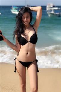 甜美又霸气！陈翎瑀超自信笑容加上火辣身材，女王就决定是妳！