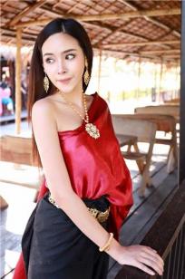 泰国美人Fah Babie 气质动人明艳照人