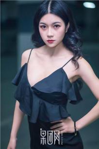 美女vs豪车，你选择哪个！