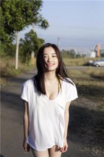安倍乙- 激似石原里美的美女私房照
