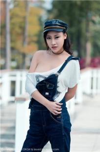 高挑模特梦倩 户外真空美腿