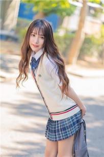 高雄女神比比儿 「甜美学生妹」出没