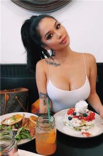 Ashley Vee- 满满的美规身材