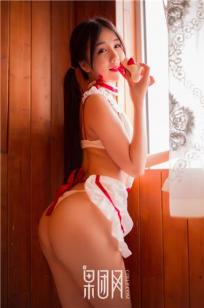 草莓女孩鲜嫩多汁!