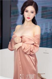 Hasand的御姐入浴图 白色吊带顺滑浴袍