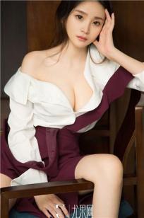 Mina不一样的文静 清新性感内外反差