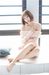 深航空姐九尾Ivy 镜头面秀笔直玉足