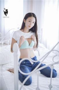 曲曲- [PartyCat轰趴猫]高清写真图 No.007 千娇百媚 ​​​