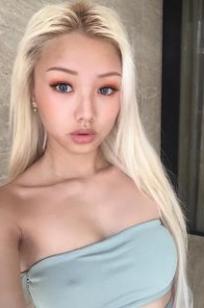 Vyvan Le