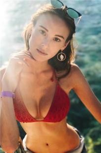 Mia Sabathy- 中澳混血美人私房照