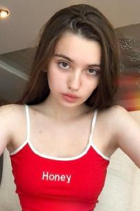 Yana Poplavskaya