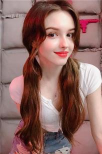 当中亚美女遇上韩式打扮Karimova Elina
