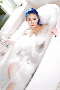 新人模特喵莫儿 惹火浴室泡泡浴