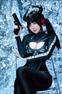 miko酱ww - 机械姬：赛博朋克风机甲少女私房写真，科幻冷艳造型，黑白双姝极致诱惑[25P]