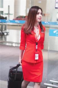 亚航正妹空姐Mabel Goo，偷拍照网络疯传意外爆红