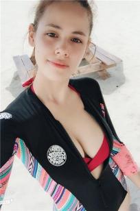 Natalie Pickles- 妖娆多姿的中英混血美人