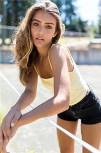 Paige Bonvallet- 俏皮妹子私房照