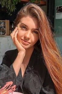 Chloé Hurrell