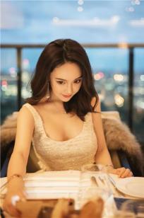 大胸版安洁拉宝贝「小青蛙」跳进你心里