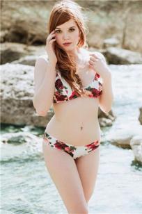 Amber Rose McConnell- 异国美女摄影师