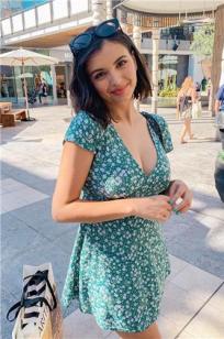 Rebecca Black- 混血女歌手负评百变美女