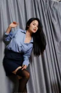 IESS异思趣向 兔兔《蓝衣半筒袜》私房职场风 黑色丝袜长腿诱惑 气质御姐写真