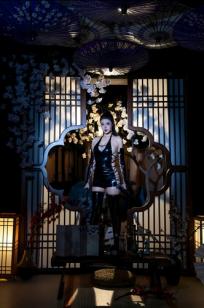 萌妹奈汐酱nice - 束影暗黑乳胶衣武士刀束缚私房照 [90P]