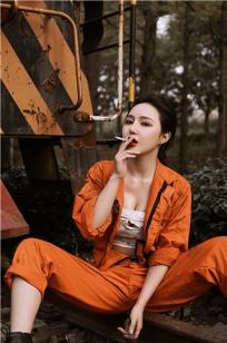 火热的维修作业 - 文静儿
