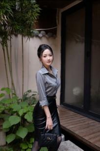 [XR] 鱼子酱Fish 按摩大尺度私房照，黑色内衣诱惑，展现极品身材与曼妙曲线[120P]