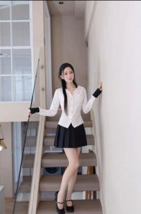 [XR] 鱼子酱Fish 《姐姐》私房写真，居家职业装御姐优雅诱惑，曼妙身姿[121P]