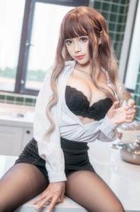 蠢沫沫-076-制服 OL职业装系列，白衬衫搭配性感破洞黑丝，极致私房诱惑与职场角色扮演，展现迷人美腿