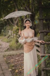 年年-三沐三熏：户外田园复古风格，清纯农家少女与大尺度私房诱惑写真