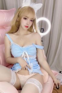 过期米线线喵蕾丝吊带兔女郎装，室内清新私房写真，粉嫩软萌少女感，治愈系精致萝莉