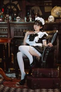 桜井宁宁 - 新符文女仆，复古书房场景的经典黑白制服诱惑，软萌纯欲，展现极致的女仆角色扮演魅力